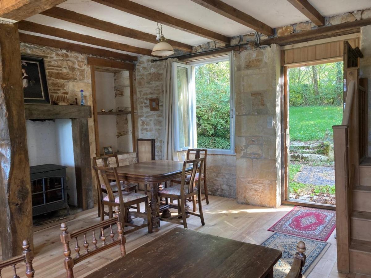 Rustic Cottage With Stunning Swimming Pool Saint-Front  Exteriér fotografie